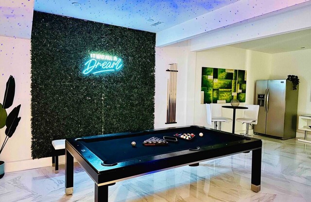 Miami Escape w/ Pool & Hot Tub