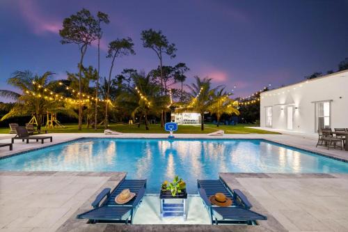 Miami Getaway in The White House , Family ,Friends Close to Miami Beaches and the Keys West