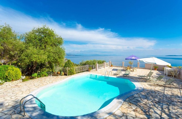 Michalis - Trois Chambres Villa, Couchages 6