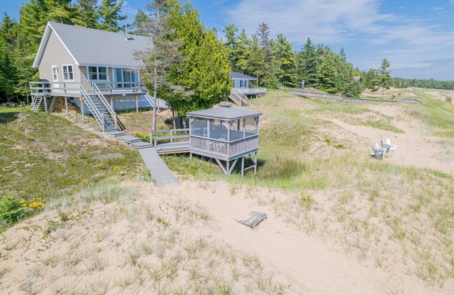Michibay Getaway: Just listed! Sun, Sand, and Kayaks – The Perfect Summer Escape