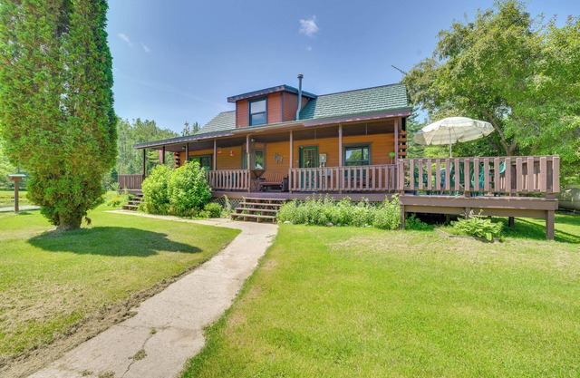 Michigan Cabin w/ On-Site Fishing Pond & Deck