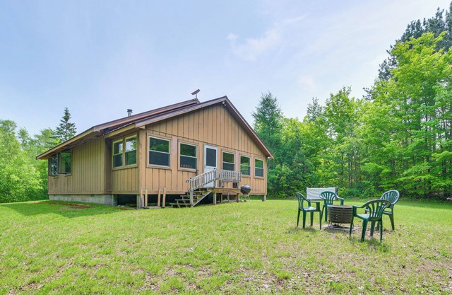 Cabin on 10 Acres Surrounded by National Forest!