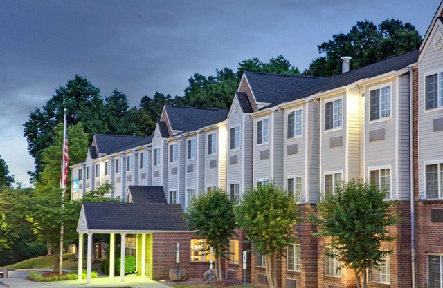 Microtel Inn by Wyndham Charlotte/University Place