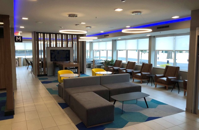 Microtel Inn & Suites by Wyndham Hot Springs