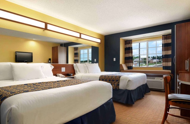 Microtel Inn & Suites by Wyndham Columbus/Near Fort Moore