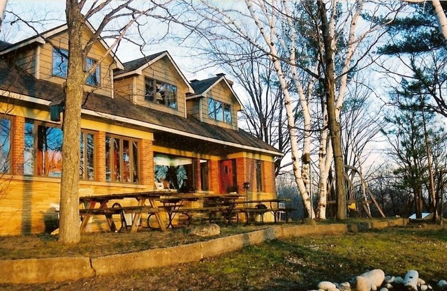 Grande maison de campagne toute l'année, avec plage, sur le magnifique lac Cristal