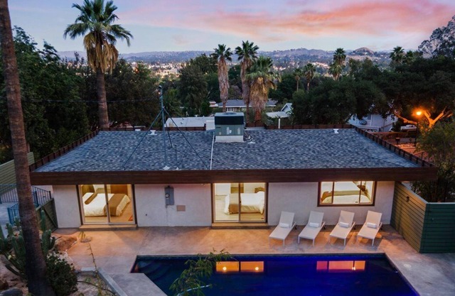 Mid Century Hilltop Getaway (Apartment Only)