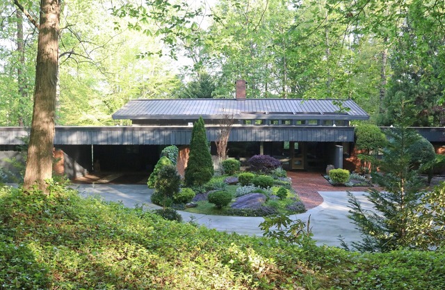Executive Private Home avec Belle aménagement paysager