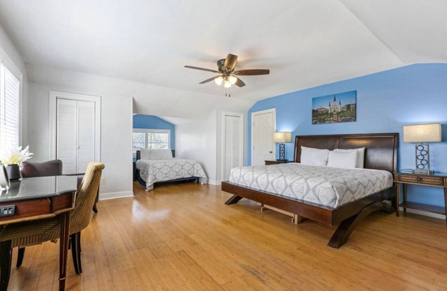 Newly-renovated|Canal St. Room Steps to Hot Spots
