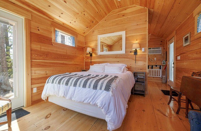 Mid-Coast Maine: Cozy Cabin Retreat close to the beach w/ Sauna -Cabin #1 Balsam