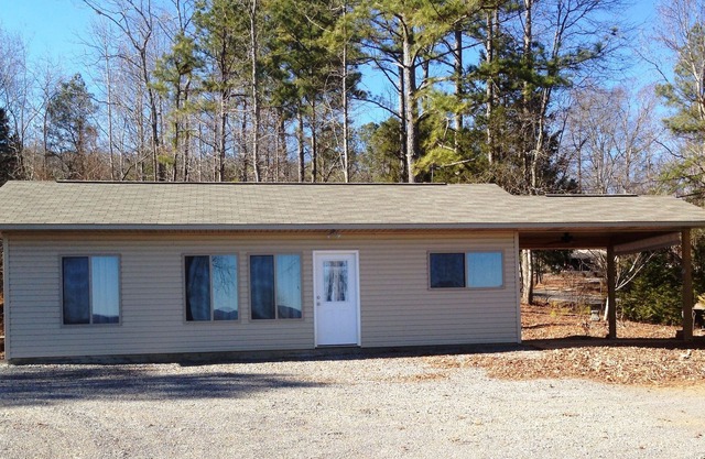 Hilltop Hideaway! Cabines les plus propres ~ Port couvert pour bateau avec alimentation - WIFI - Animaux domestiques