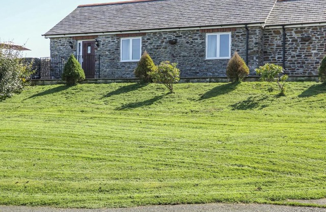 Middle Barn