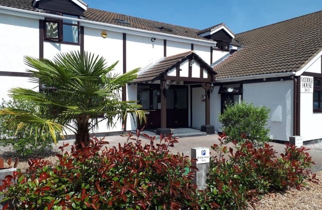 Middle House Bed and Breakfast