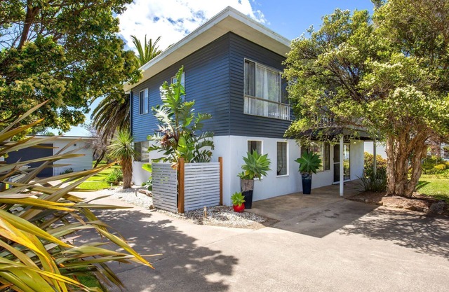 Middle Sea - Pet Friendly - 5 Mins Walk to Beach