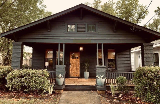 Midnight Bungalow, near Cargo District, Downtown Wilmington, & local beaches