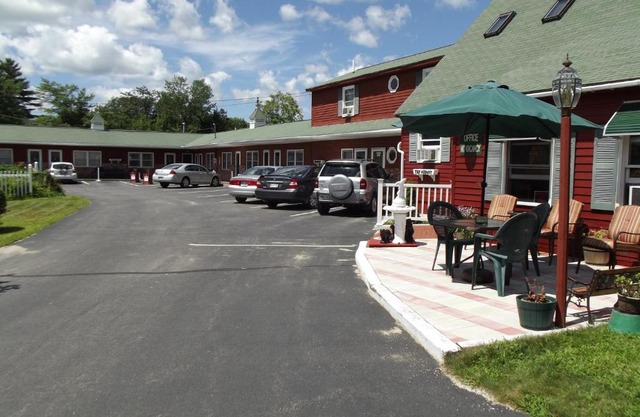 Midway Lodging