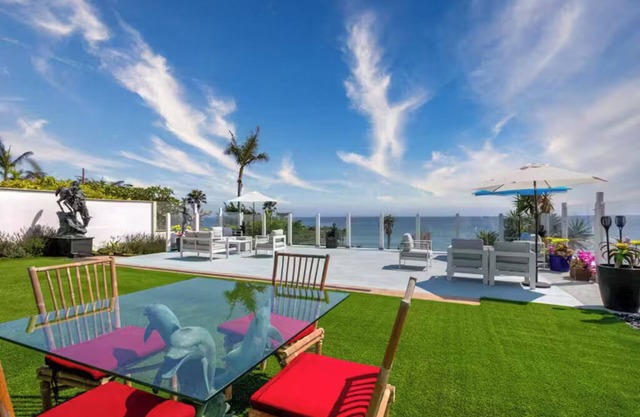 Miles Davis Oceanfront Retreat