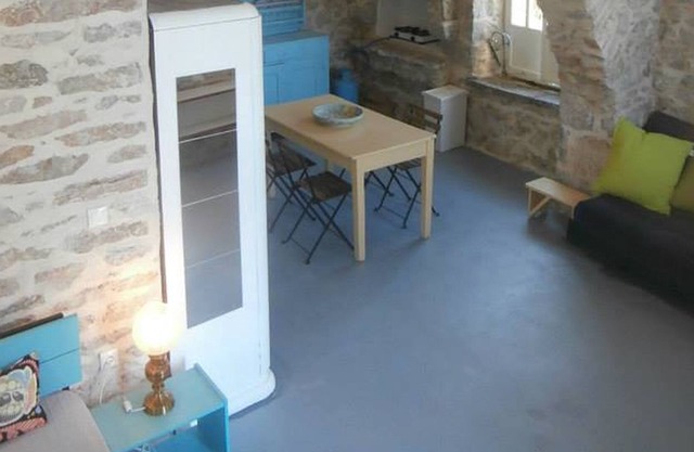 Milias House directement sur la mer (en bas)