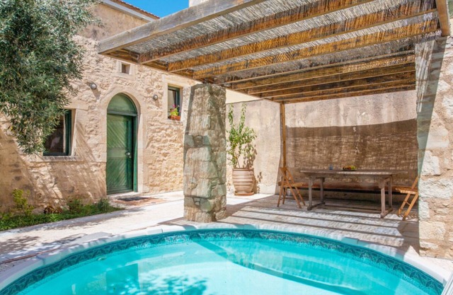 Maison villageoise pour 4 personnnes, rénovée avec raffinement, en Crète