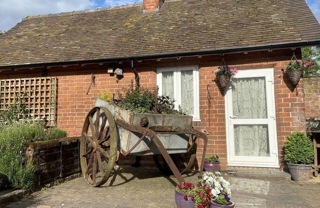 Mill Bank Cottage, PATTINGHAM