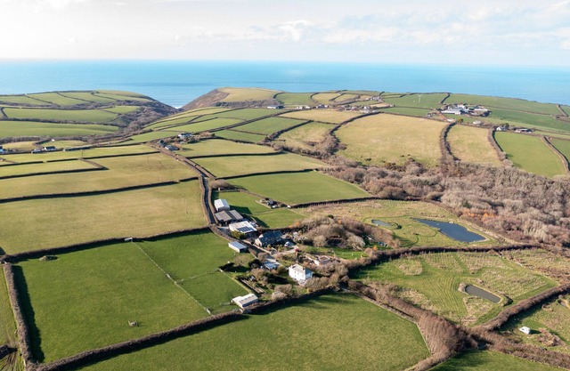 Millook View Farmhouse - Luxury Cottages