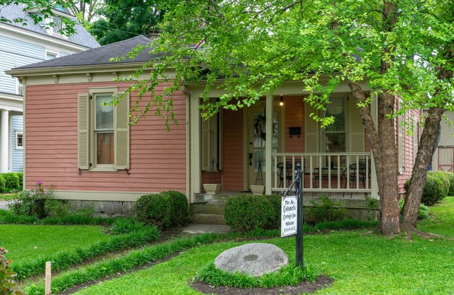Millstone Cottage, 2 BR / 1 BA / Patio - centre-ville