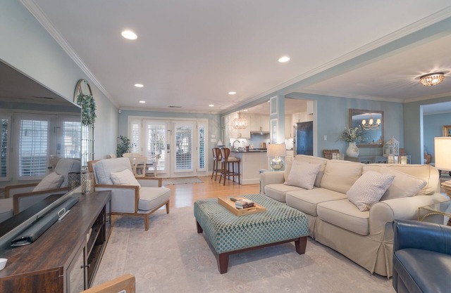 Milton House Cozy and Elegant 3/2