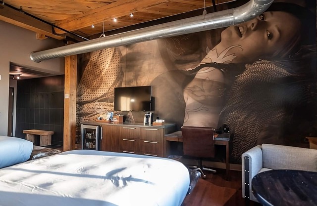 Milwaukee Haven, Custom Deluxe Two Queen Beds at The Iron Horse Hotel!