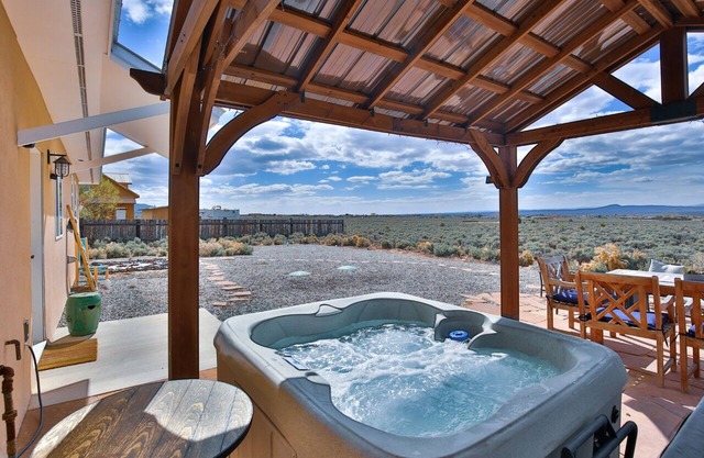 Miners Haven, 360° Views + Hot Tub!