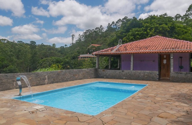 Mini Farm Hotel con ponis Birds Piscina climatizada Sala de juegos WiFi Cable TV