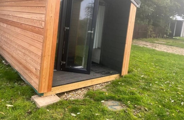 Mini Riverside Lodge