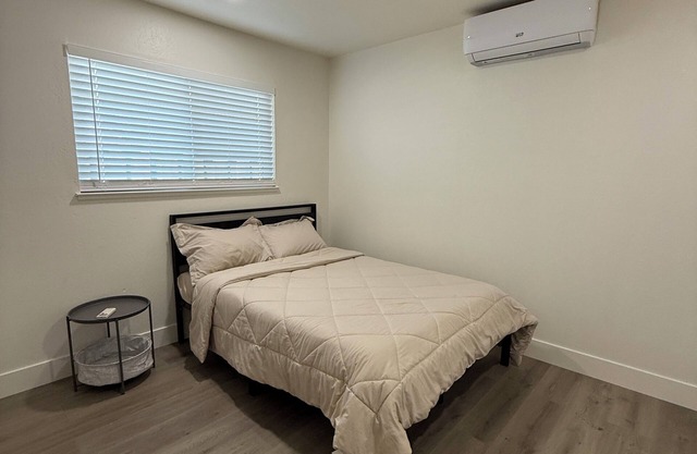 Minimalist 2B/1B in Gated property –located in the heart of Downtown San Jose !
