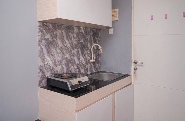 Minimalist Studio Room Apartment At Urbantown Serpong