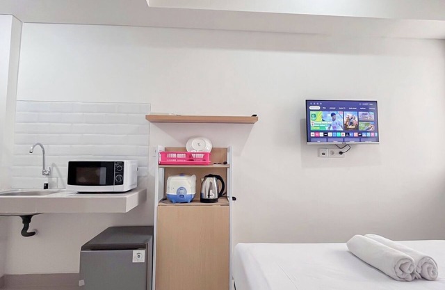 Minimalist Studio Room Near Unhas At Bandaraya - Tallasa City Makassar Apartment