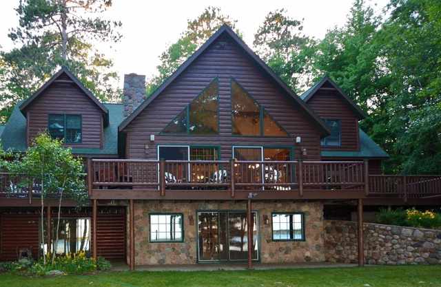 Minocqua Fence Lake Chain Stunner!!!
