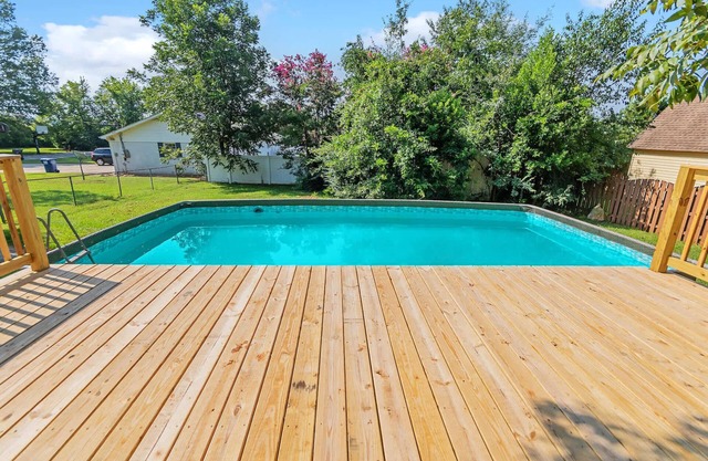 Mins to Downtown & Arsenal w/ Pool - The Retro Pad