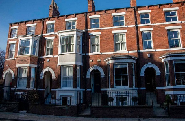 'Minster Bells - 5 Bed City Centre Townhouse