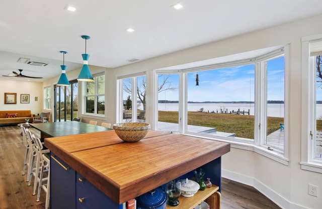 Minutes from Downtown St. Michaels | Pool | Kayaks | Private Dock | Newly Renova