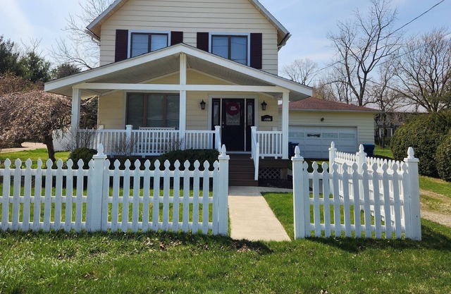 Minutes from Nickel Plate Beach & Cedar Point