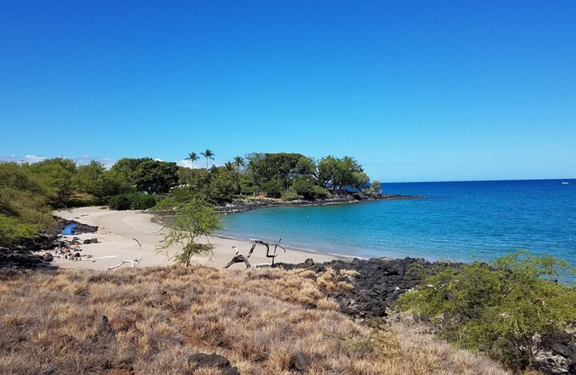 Minutes to Best Beaches (Kohala Coast) "Just For Two" Seeking Comfort & Privacy