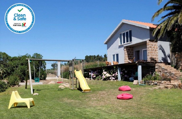 Mira Guincho house with sea view & Garden