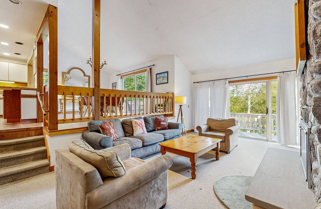Mittersill alpine lodge w / vue infinie sur les montagnes et la forêt!