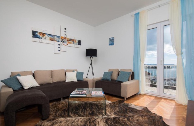 MK-elegant apartment with a sea view balcony