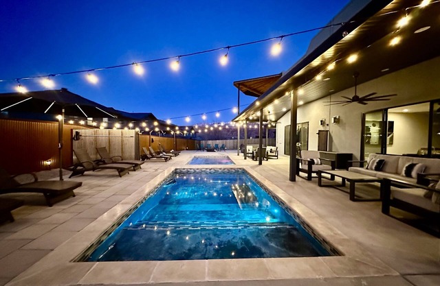 Exclusive Retreats Desert Hideaway 6 Bedroom all Suites with private heated pool