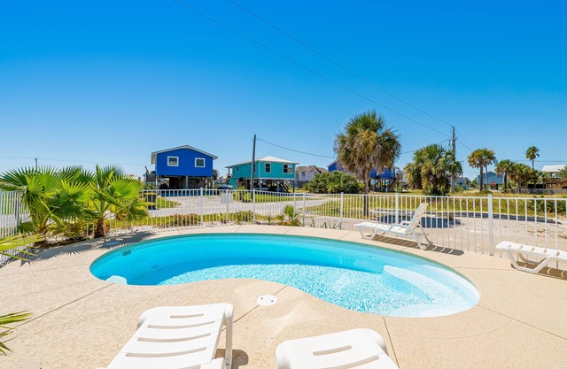 Mobile Bay Home w/ Fishing Dock - 1 Block to Beach & Near Marina