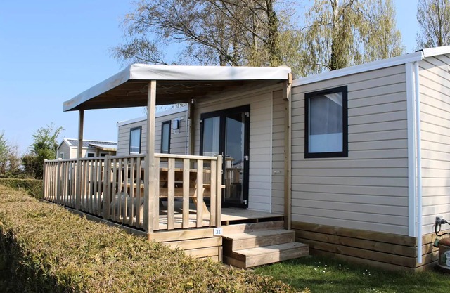 Mobilhome Nirvana 4 chambres + 1 sdb - 40 m² + terrasse semi couverte 8 personnes