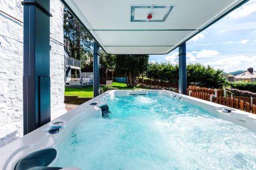 Mochdre Holiday Cottages