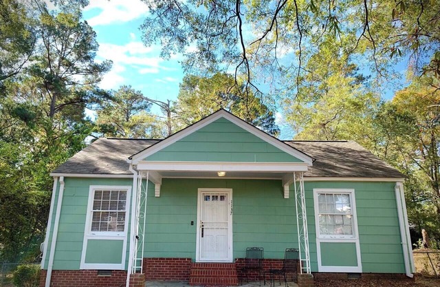 Mockingbird House 3 Bedroom, 2 Bath home in North Fondren