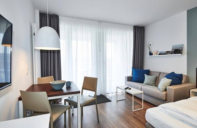 Modernes Apartment mit Balkon Inkl. Schwimmbad- & Saunanutzung in Strandnähe