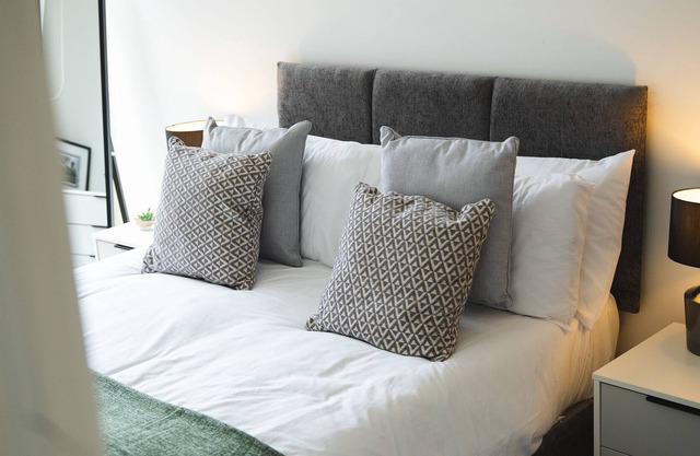 Modern 1-Bed Apartment - City Centre